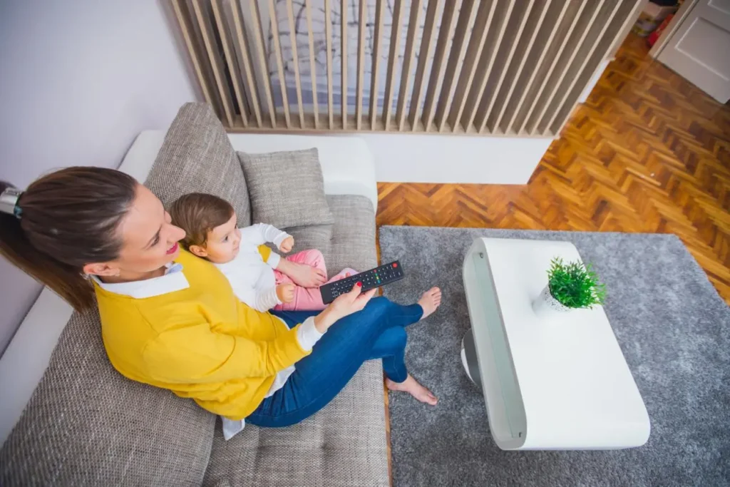 iptv nutzung im alltag abend routine zuhause fernsehen streaming